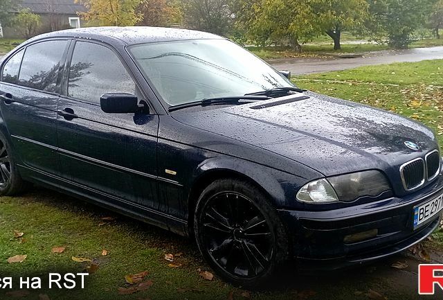 Синий БМВ 3 Серия, объемом двигателя 1.8 л и пробегом 360 тыс. км за 3500 $, фото 1 на Automoto.ua