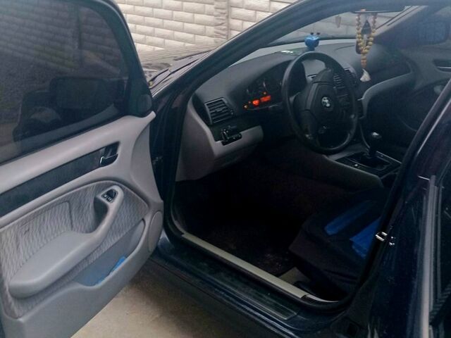 Синій БМВ 3 Серія, об'ємом двигуна 1.9 л та пробігом 225 тис. км за 3500 $, фото 6 на Automoto.ua