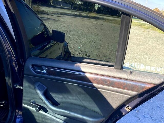 Синий БМВ 3 Серия, объемом двигателя 2 л и пробегом 300 тыс. км за 6000 $, фото 3 на Automoto.ua