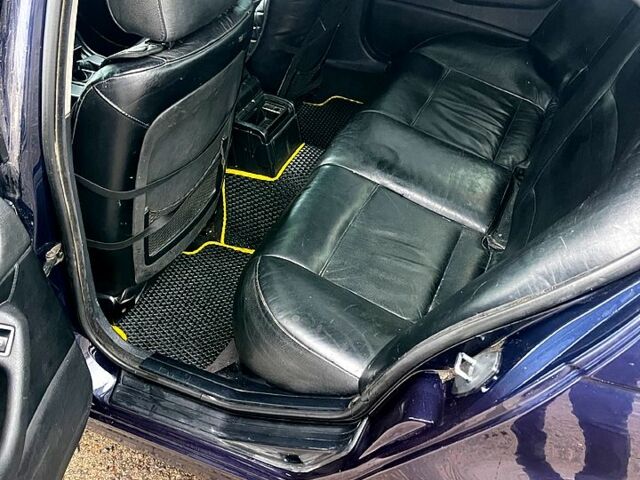 Синій БМВ 3 Серія, об'ємом двигуна 2 л та пробігом 405 тис. км за 4200 $, фото 8 на Automoto.ua