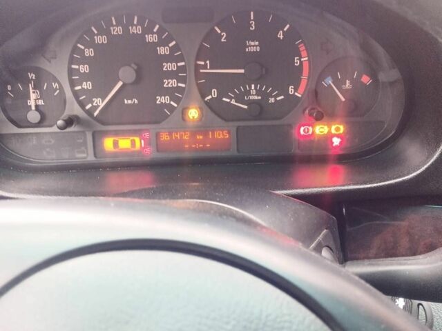 Синій БМВ 3 Серія, об'ємом двигуна 2 л та пробігом 300 тис. км за 3200 $, фото 5 на Automoto.ua