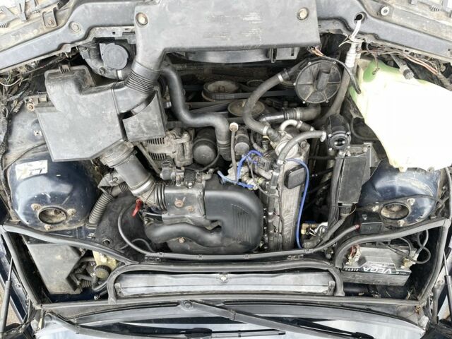 Синий БМВ 3 Серия, объемом двигателя 1.9 л и пробегом 250 тыс. км за 3200 $, фото 5 на Automoto.ua