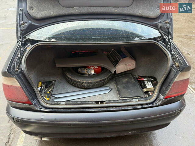 Синий БМВ 3 Серия, объемом двигателя 1.99 л и пробегом 264 тыс. км за 3000 $, фото 22 на Automoto.ua