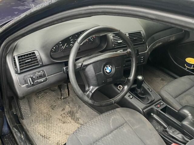 Синий БМВ 3 Серия, объемом двигателя 1.9 л и пробегом 380 тыс. км за 3700 $, фото 4 на Automoto.ua