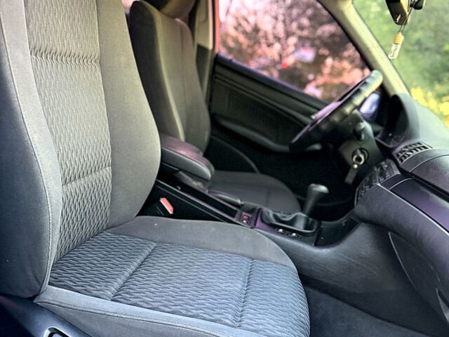 Синий БМВ 3 Серия, объемом двигателя 1.9 л и пробегом 260 тыс. км за 4999 $, фото 7 на Automoto.ua