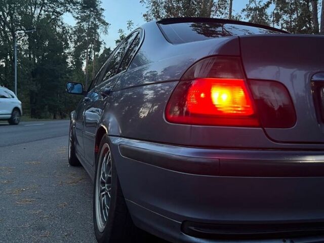 Синий БМВ 3 Серия, объемом двигателя 3 л и пробегом 415 тыс. км за 4750 $, фото 4 на Automoto.ua