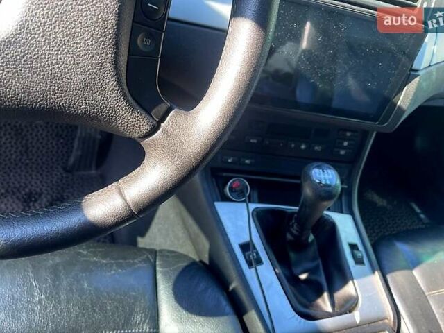 Синій БМВ 3 Серія, об'ємом двигуна 2 л та пробігом 267 тис. км за 3400 $, фото 3 на Automoto.ua