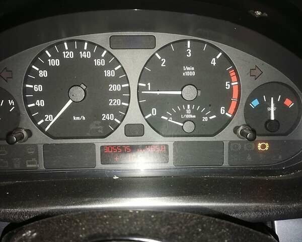 Синій БМВ 3 Серія, об'ємом двигуна 2 л та пробігом 300 тис. км за 5000 $, фото 7 на Automoto.ua