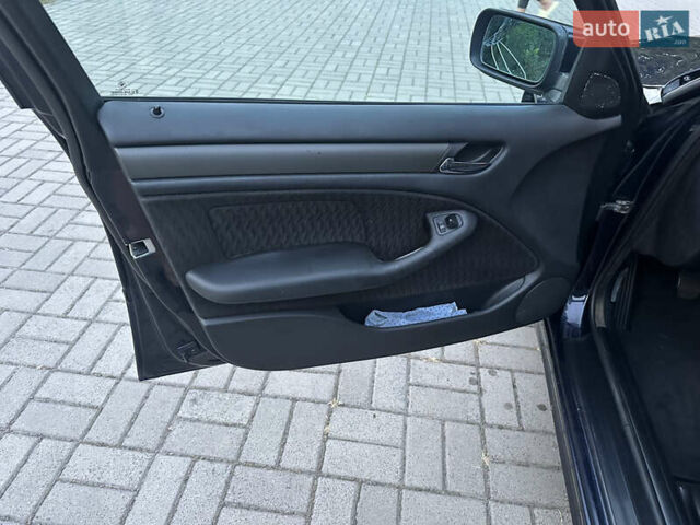 Синій БМВ 3 Серія, об'ємом двигуна 1.9 л та пробігом 300 тис. км за 3750 $, фото 14 на Automoto.ua
