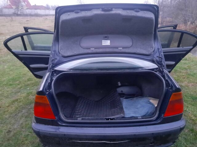 Синий БМВ 3 Серия, объемом двигателя 2 л и пробегом 312 тыс. км за 1599 $, фото 11 на Automoto.ua