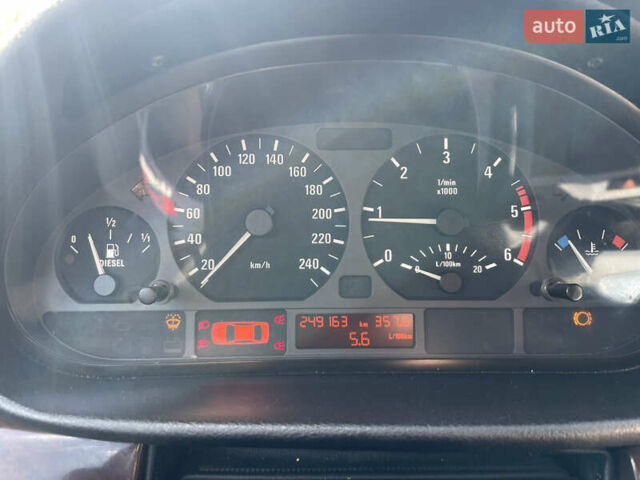 Синій БМВ 3 Серія, об'ємом двигуна 2 л та пробігом 250 тис. км за 3100 $, фото 13 на Automoto.ua