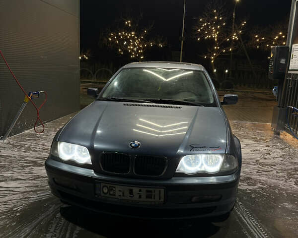 Синий БМВ 3 Серия, объемом двигателя 1.9 л и пробегом 258 тыс. км за 4200 $, фото 2 на Automoto.ua