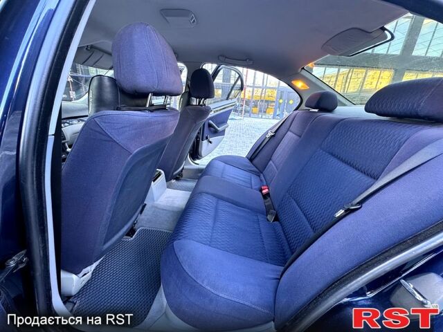 Синий БМВ 3 Серия, объемом двигателя 1.9 л и пробегом 200 тыс. км за 4500 $, фото 9 на Automoto.ua