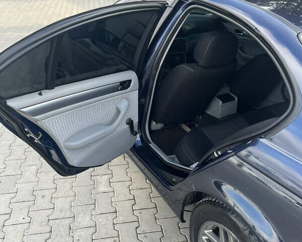 Синий БМВ 3 Серия, объемом двигателя 1.9 л и пробегом 314 тыс. км за 4000 $, фото 13 на Automoto.ua