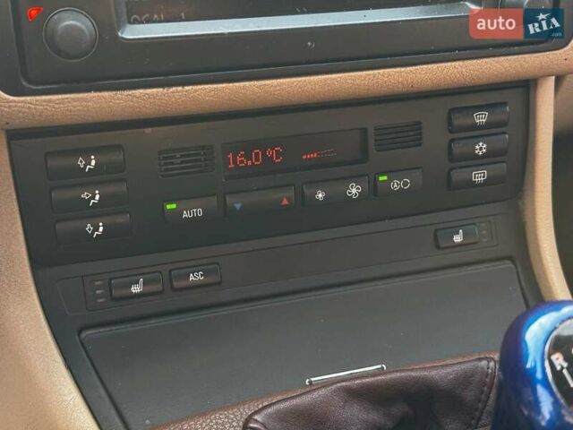 Синій БМВ 3 Серія, об'ємом двигуна 2 л та пробігом 432 тис. км за 4780 $, фото 16 на Automoto.ua