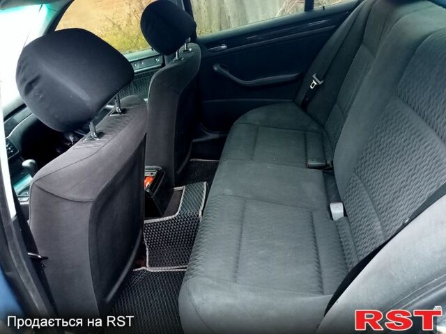 Синій БМВ 3 Серія, об'ємом двигуна 2 л та пробігом 325 тис. км за 3700 $, фото 5 на Automoto.ua