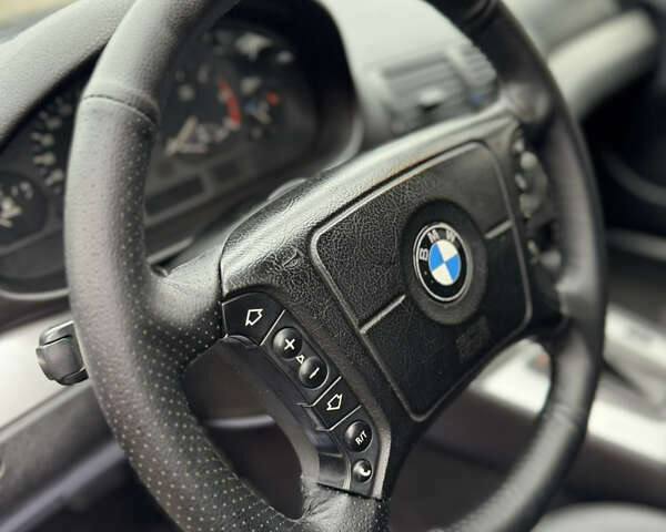 Синій БМВ 3 Серія, об'ємом двигуна 1.95 л та пробігом 465 тис. км за 4850 $, фото 15 на Automoto.ua