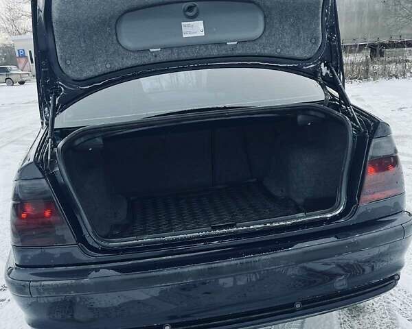 Синий БМВ 3 Серия, объемом двигателя 1.9 л и пробегом 212 тыс. км за 4400 $, фото 20 на Automoto.ua