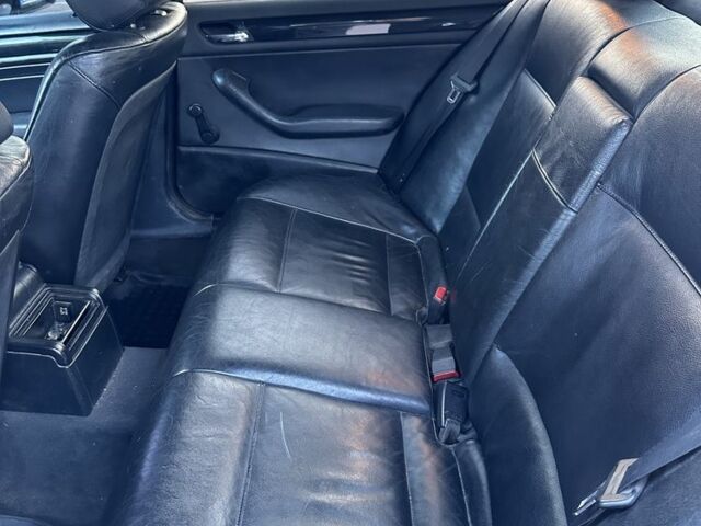 Синий БМВ 3 Серия, объемом двигателя 2 л и пробегом 300 тыс. км за 4200 $, фото 7 на Automoto.ua