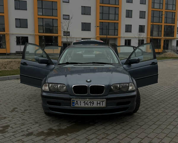 Синий БМВ 3 Серия, объемом двигателя 2 л и пробегом 370 тыс. км за 4599 $, фото 3 на Automoto.ua