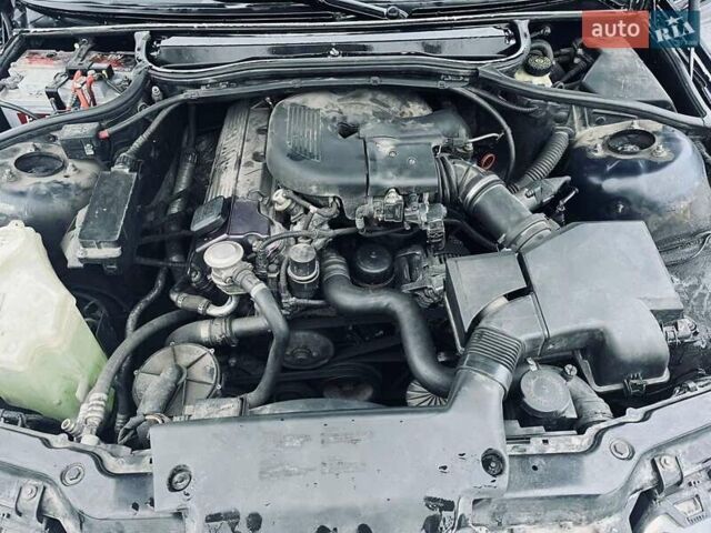 Синий БМВ 3 Серия, объемом двигателя 1.9 л и пробегом 212 тыс. км за 4400 $, фото 16 на Automoto.ua