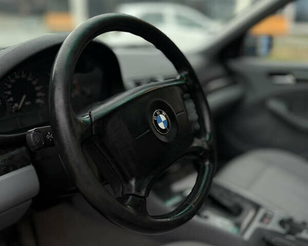 Синий БМВ 3 Серия, объемом двигателя 2 л и пробегом 370 тыс. км за 4599 $, фото 18 на Automoto.ua