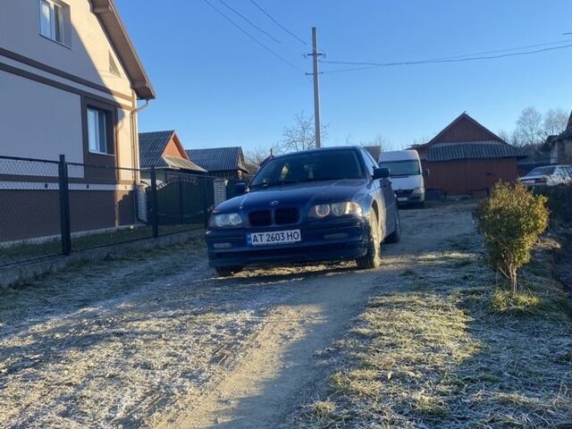 Синій БМВ 3 Серія, об'ємом двигуна 1.9 л та пробігом 336 тис. км за 3650 $, фото 2 на Automoto.ua