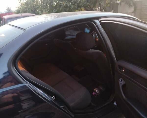 Синій БМВ 3 Серія, об'ємом двигуна 2.9 л та пробігом 447 тис. км за 4500 $, фото 4 на Automoto.ua