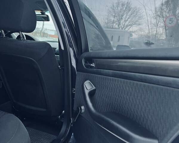 Синий БМВ 3 Серия, объемом двигателя 1.9 л и пробегом 212 тыс. км за 4400 $, фото 4 на Automoto.ua