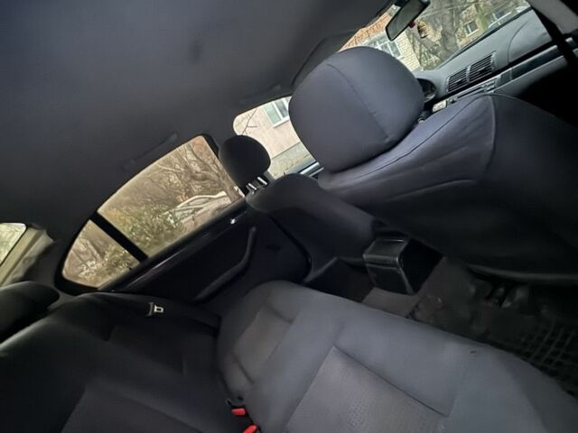 Синий БМВ 3 Серия, объемом двигателя 2 л и пробегом 350 тыс. км за 2900 $, фото 5 на Automoto.ua