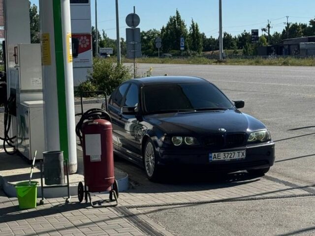 Синий БМВ 3 Серия, объемом двигателя 2 л и пробегом 390 тыс. км за 5700 $, фото 6 на Automoto.ua