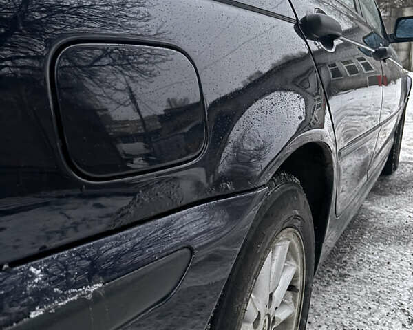 Синий БМВ 3 Серия, объемом двигателя 1.8 л и пробегом 330 тыс. км за 3500 $, фото 6 на Automoto.ua