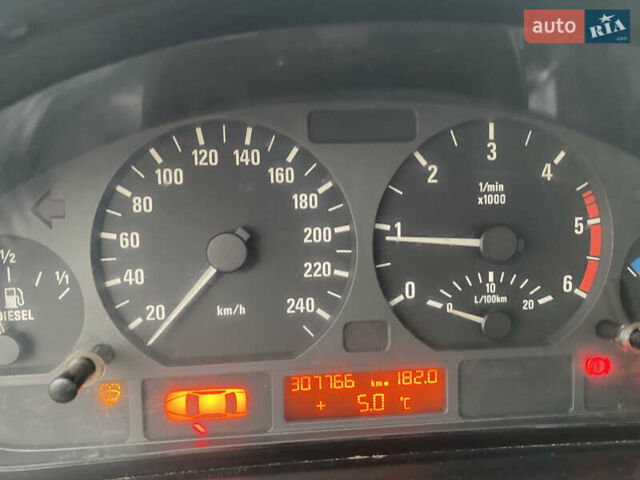 Синий БМВ 3 Серия, объемом двигателя 2 л и пробегом 307 тыс. км за 4500 $, фото 7 на Automoto.ua