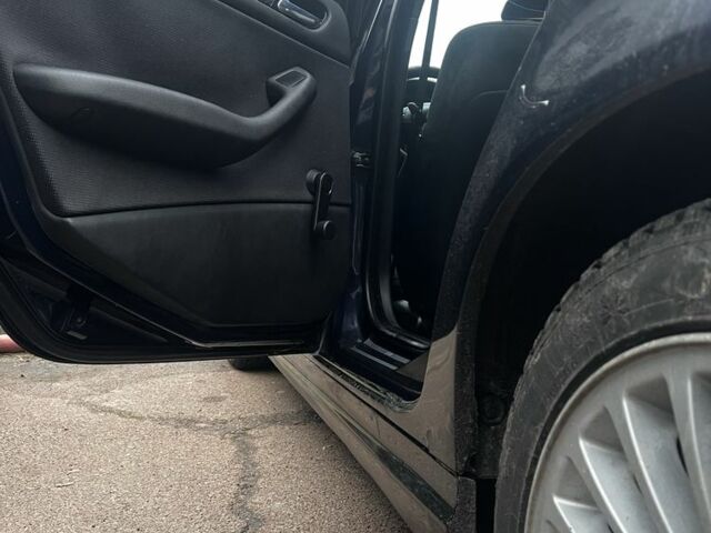 Синій БМВ 3 Серія, об'ємом двигуна 2 л та пробігом 290 тис. км за 3750 $, фото 2 на Automoto.ua