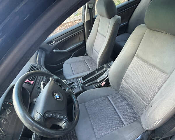 Синий БМВ 3 Серия, объемом двигателя 1.8 л и пробегом 330 тыс. км за 3500 $, фото 12 на Automoto.ua