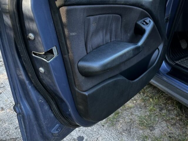 Синій БМВ 3 Серія, об'ємом двигуна 2 л та пробігом 400 тис. км за 1900 $, фото 8 на Automoto.ua