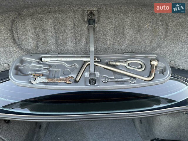 Синій БМВ 3 Серія, об'ємом двигуна 2 л та пробігом 360 тис. км за 6400 $, фото 18 на Automoto.ua