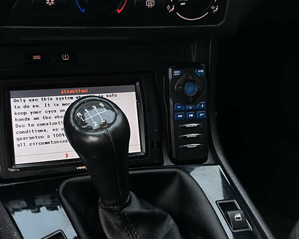 Синій БМВ 3 Серія, об'ємом двигуна 1.8 л та пробігом 240 тис. км за 4700 $, фото 7 на Automoto.ua