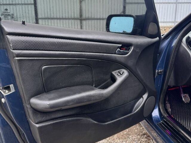 Синий БМВ 3 Серия, объемом двигателя 2 л и пробегом 335 тыс. км за 6000 $, фото 12 на Automoto.ua