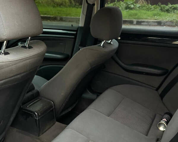 Синий БМВ 3 Серия, объемом двигателя 1.8 л и пробегом 232 тыс. км за 4800 $, фото 7 на Automoto.ua