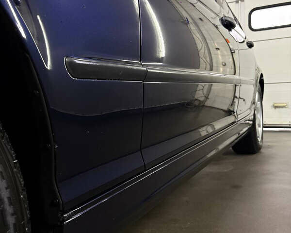 Синій БМВ 3 Серія, об'ємом двигуна 2 л та пробігом 300 тис. км за 6999 $, фото 7 на Automoto.ua