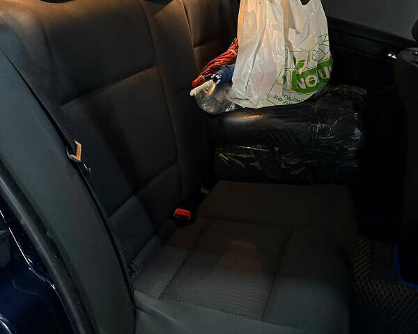 Синій БМВ 3 Серія, об'ємом двигуна 2 л та пробігом 300 тис. км за 6999 $, фото 29 на Automoto.ua