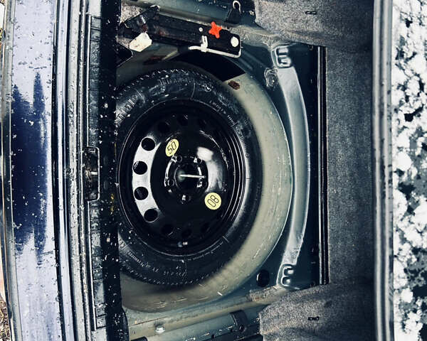 Синий БМВ 3 Серия, объемом двигателя 2 л и пробегом 300 тыс. км за 5000 $, фото 21 на Automoto.ua