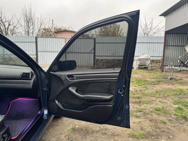 Синий БМВ 3 Серия, объемом двигателя 2 л и пробегом 335 тыс. км за 6000 $, фото 19 на Automoto.ua