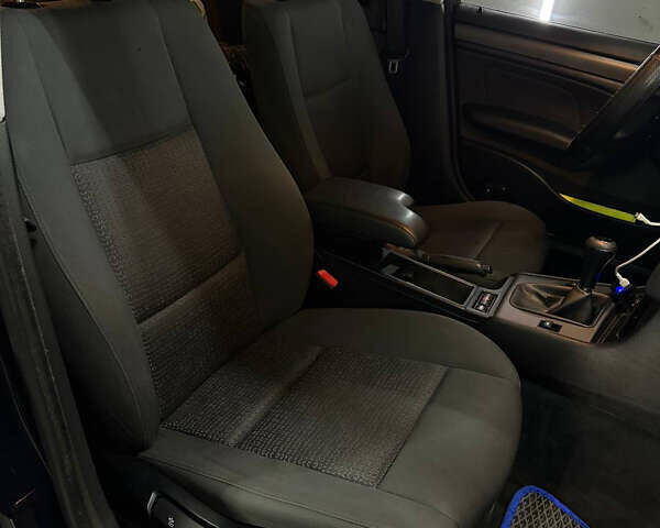 Синій БМВ 3 Серія, об'ємом двигуна 2 л та пробігом 300 тис. км за 6999 $, фото 31 на Automoto.ua