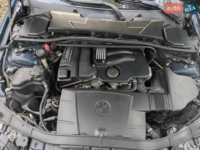 Синий БМВ 3 Серия, объемом двигателя 2 л и пробегом 124 тыс. км за 7999 $, фото 9 на Automoto.ua