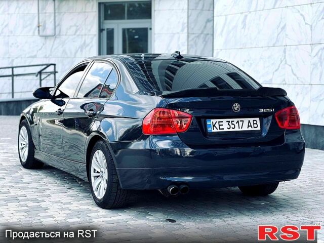 Синий БМВ 3 Серия, объемом двигателя 2.5 л и пробегом 292 тыс. км за 6000 $, фото 2 на Automoto.ua
