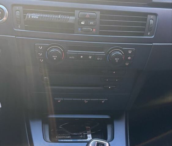 Синий БМВ 3 Серия, объемом двигателя 3 л и пробегом 304 тыс. км за 12500 $, фото 23 на Automoto.ua