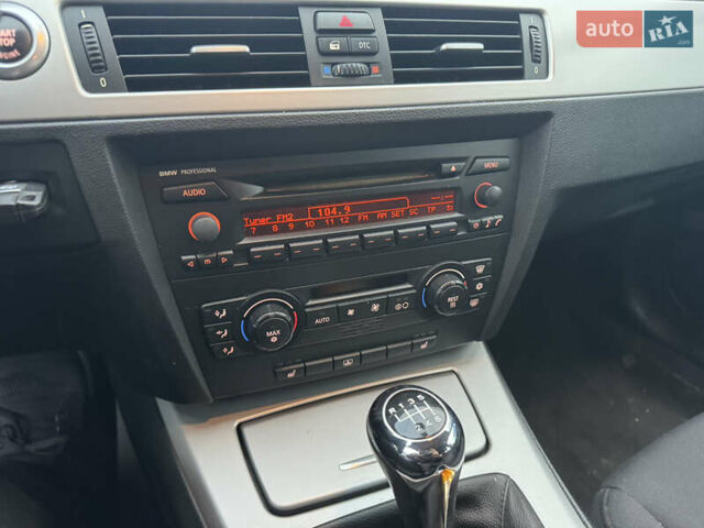 БМВ 3 Серия 2006 в Волочиске на Automoto.ua Синий БМВ 3 Серия, объемом двигателя 2 л и пробегом 240 тыс. км за 6800 $, фото 32 на Automoto.ua