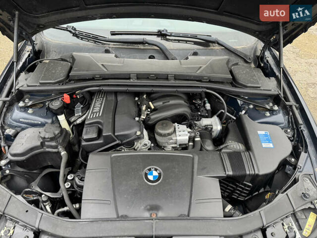 Синій БМВ 3 Серія, об'ємом двигуна 2 л та пробігом 240 тис. км за 6999 $, фото 30 на Automoto.ua